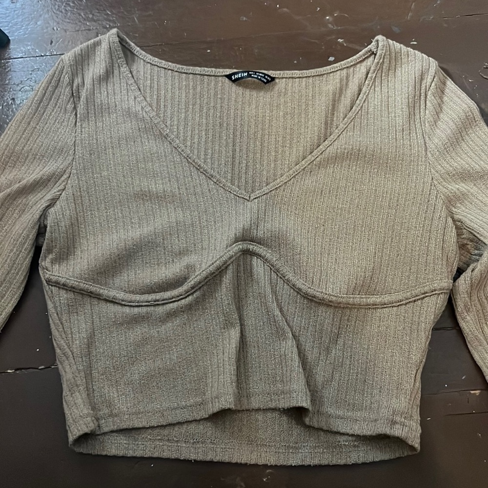 Brown long sleeve crop
